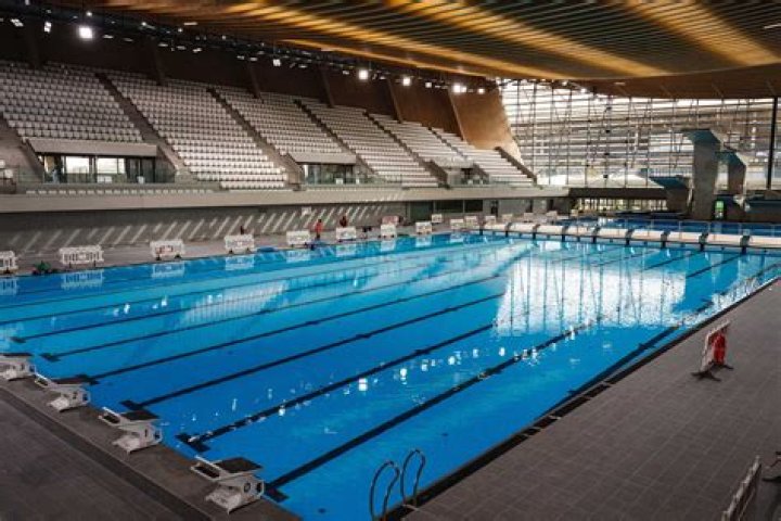 Are there 100 meter pools?