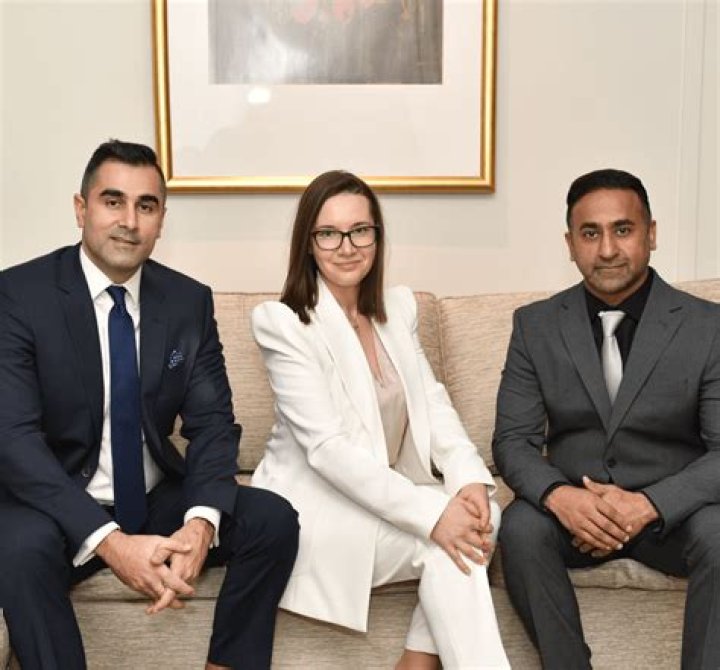 Can a non US citizen shareholder C Corporation?