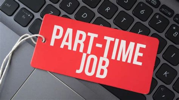 Can a part time job help pay for college?