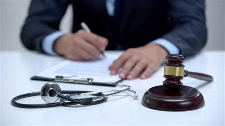 Can a treating physician be an expert witness?
