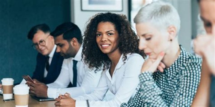 Can an LLC hire W-2 employees?