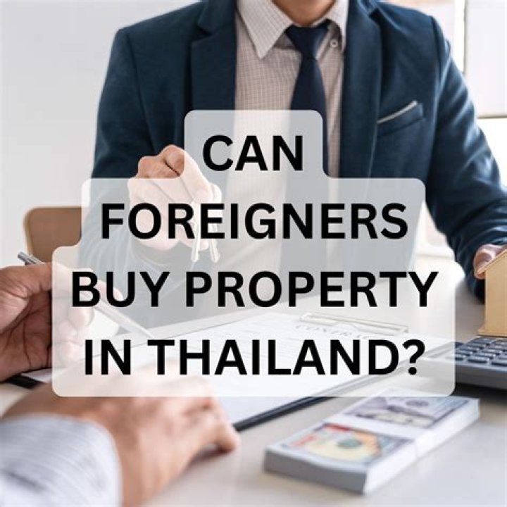 Can foreigners buy insurance in Taiwan?