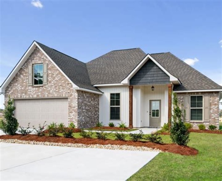 Can I take my girlfriend off the deed to my house?