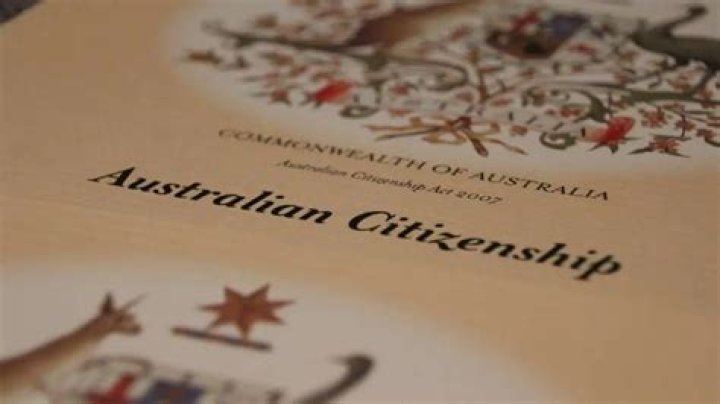 Can you have both Australian and American citizenship?