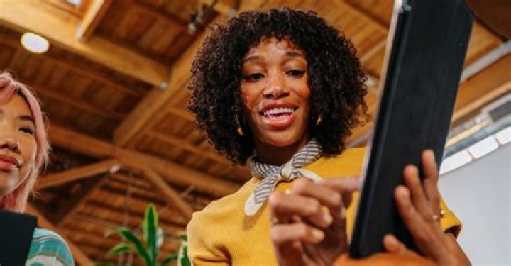 Can you hire full time on Upwork?