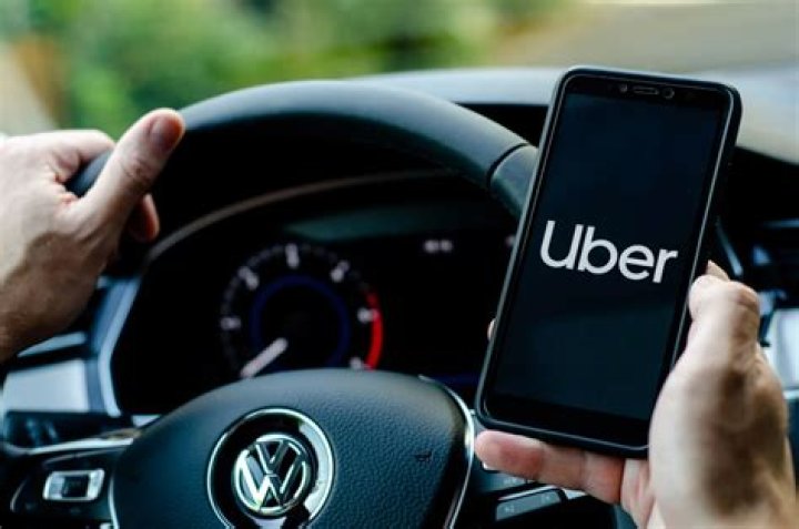 Can you message previous Uber drivers?