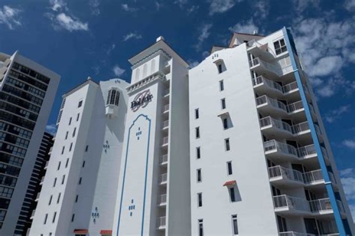 Do apartments get repainted?