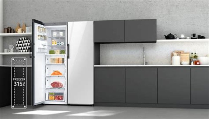 Do apartments usually come with refrigerators?