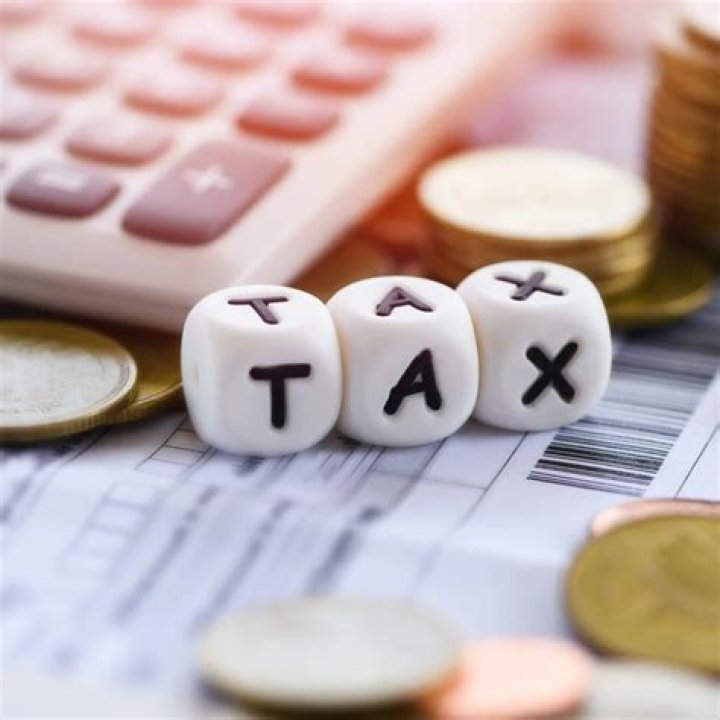 Do I have to pay tax on divorce settlement?