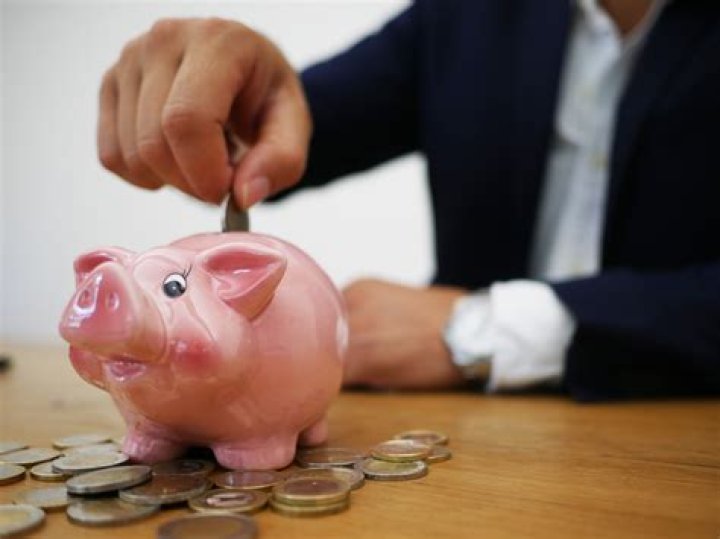 Do loan companies check your income?