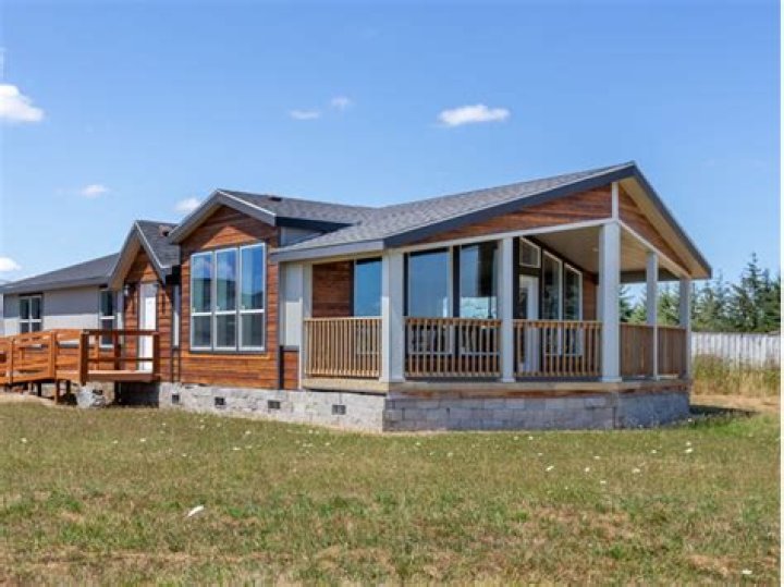 Do manufactured homes on land appreciate?