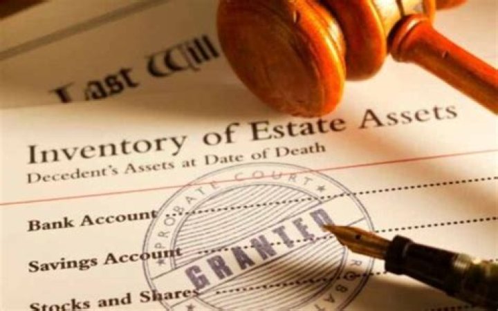 Does a corporation dissolve when the owner dies?