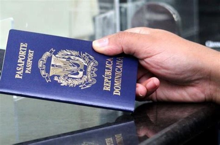 How do I get Dominican citizenship through marriage?