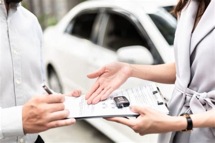 How does a car settlement work?