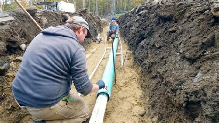 How much does it cost to repair a sewer pipe?