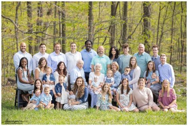 Is an uncle an extended family member?