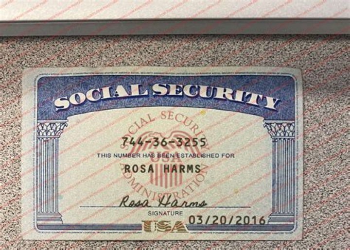 Is it legal for an employer to make a copy of your Social Security card?