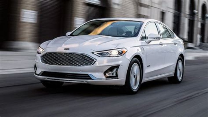 Is the Ford Fusion Hybrid an electric car?