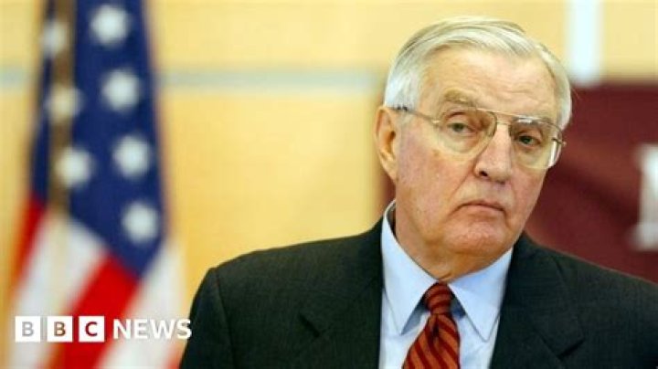 What did Walter Mondale die from?