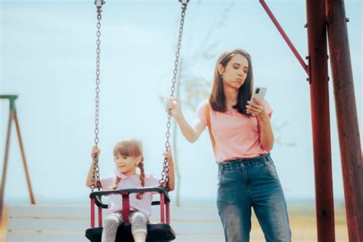 What is a disconnected mother?