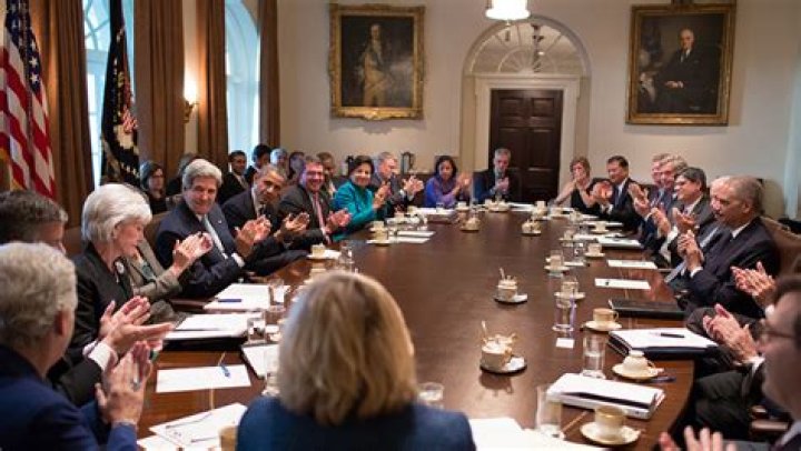 What is the cabinet in government?