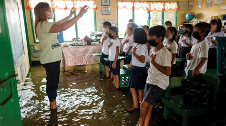 What makes children unable to walk?