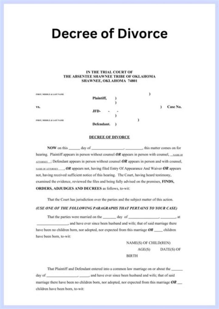 When does the court issue a divorce decree?