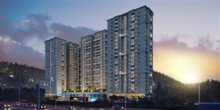 Which area is best to buy flat in Pune?