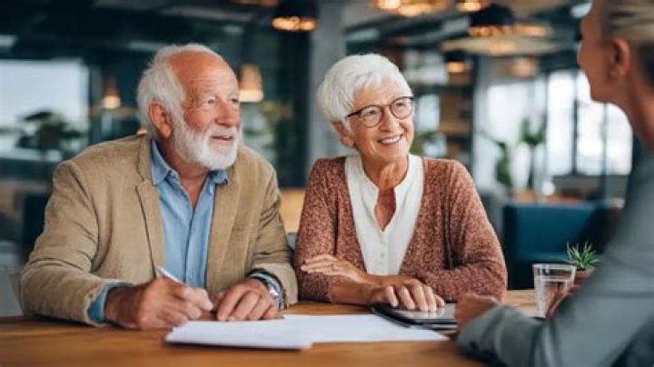 Who gets 401k after death?