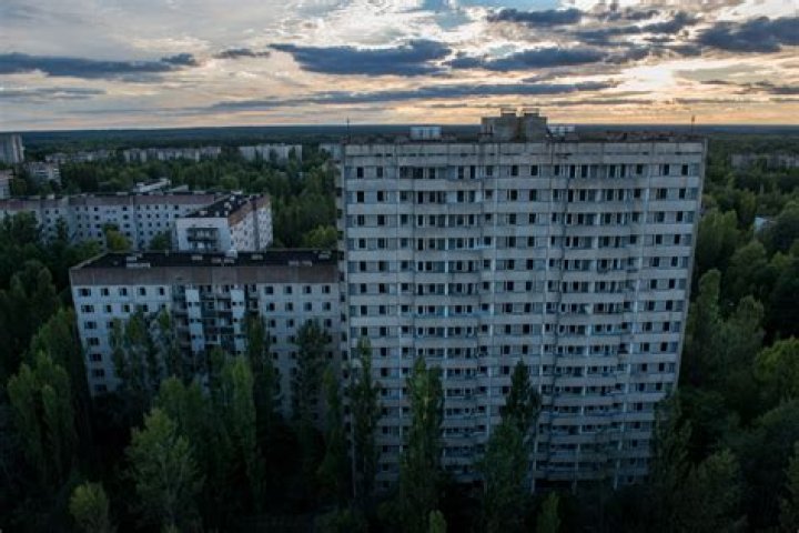 Why do some people live in houses that can be moved?